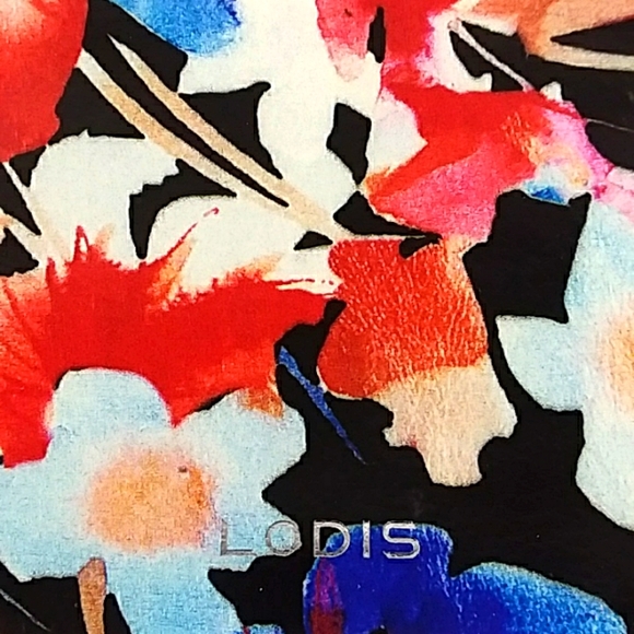 NWOT LODIS GLAZED LEATHER WATERCOLOR PATTERN WRISTLET - Picture 4 of 6